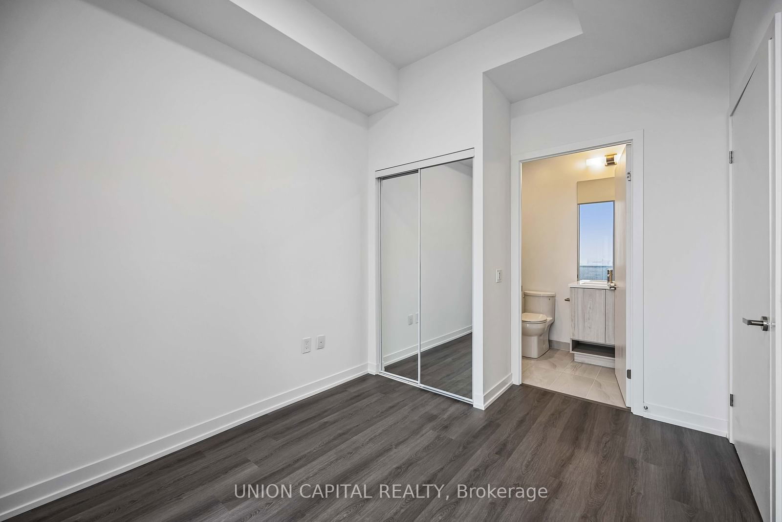 138 Downes St, unit 5901 for rent