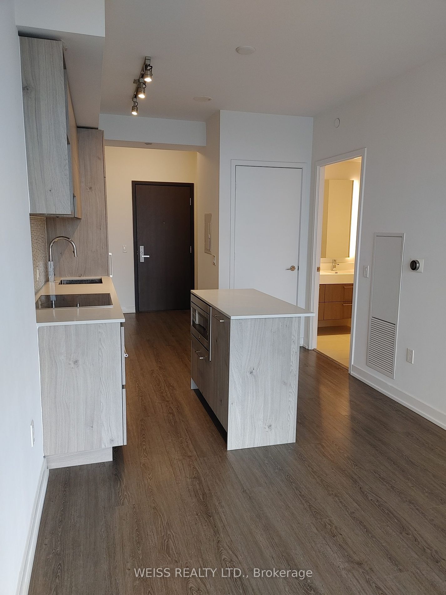 1 Yorkville Ave, unit 1210 for rent