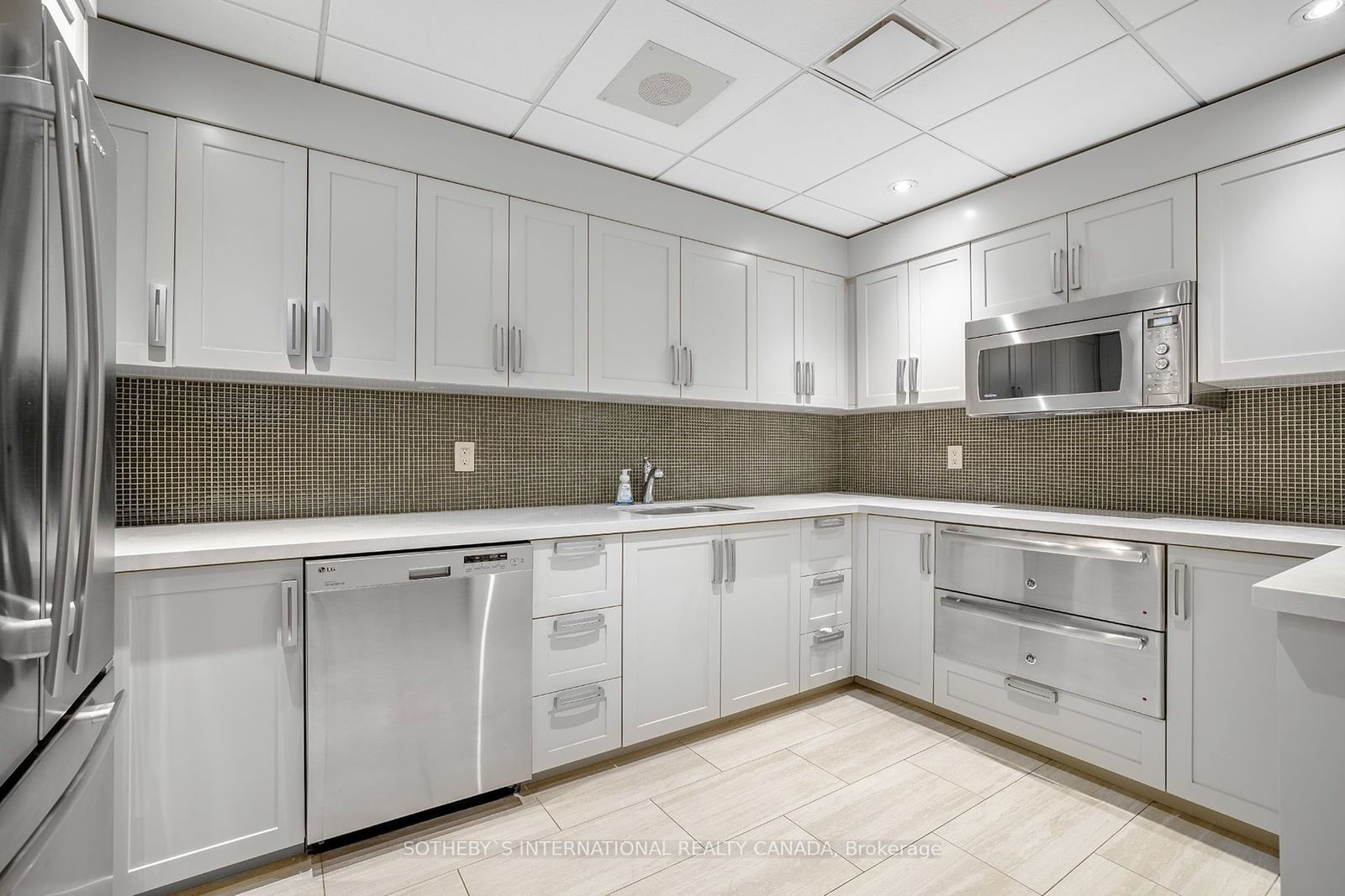 61 St Clair Ave W, unit 1001 for sale