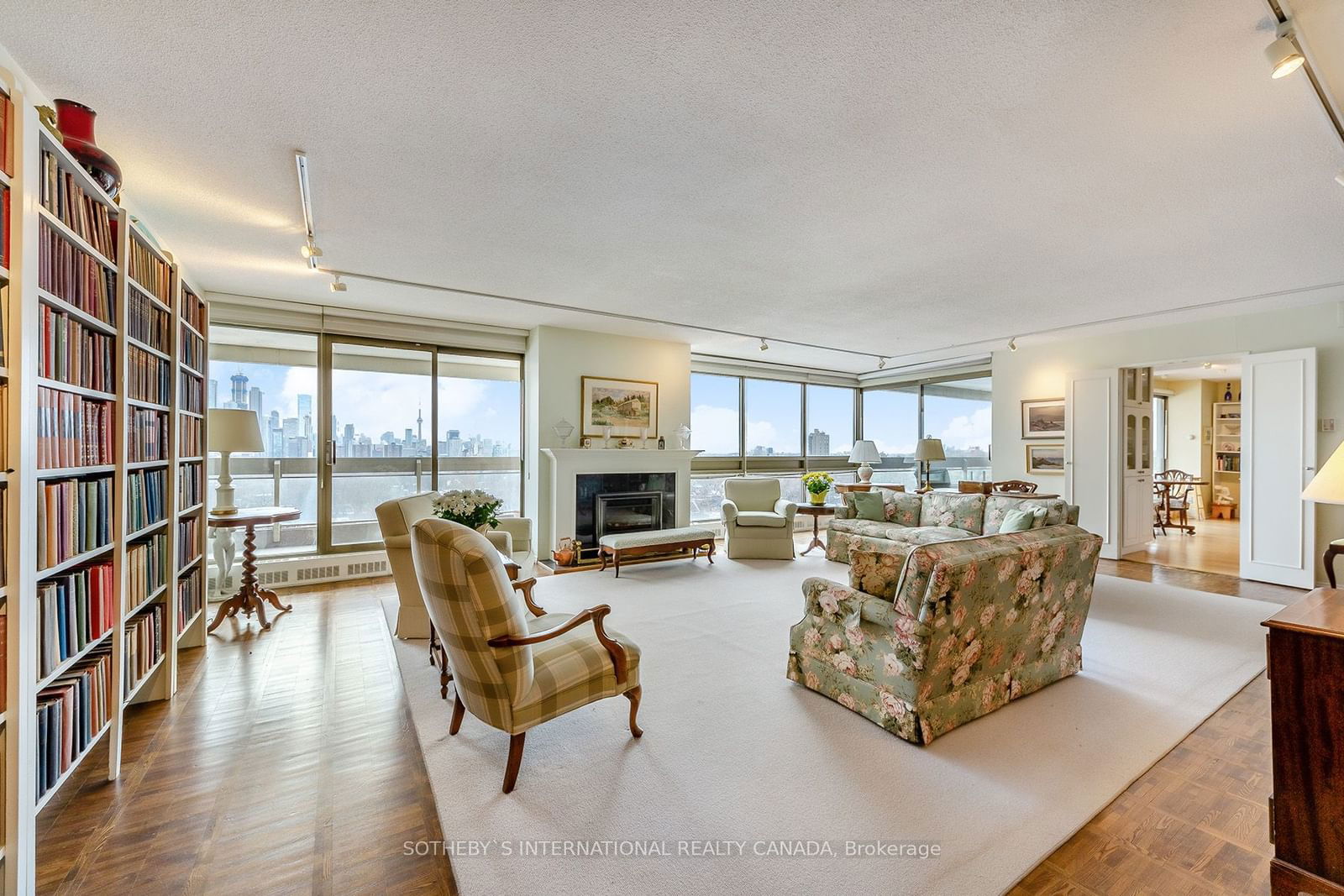 61 St Clair Ave W, unit 1001 for sale