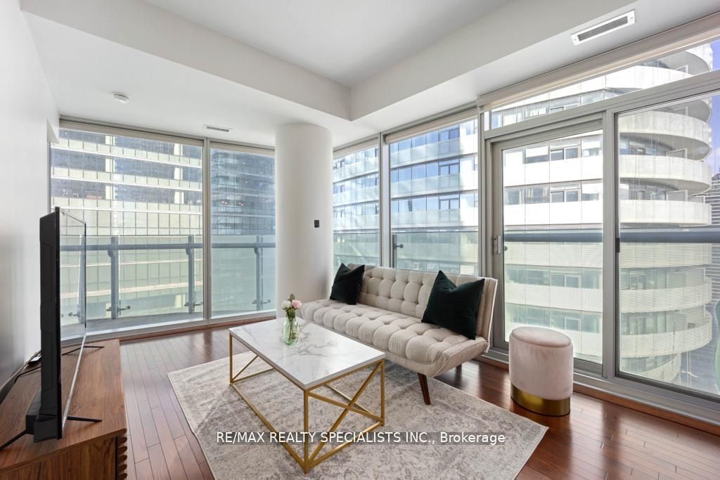 12 York St, unit 3210 for rent