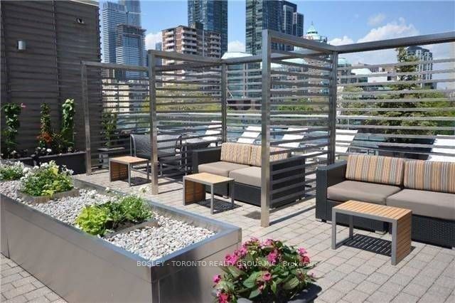 500 Sherbourne St, unit 1206 for rent