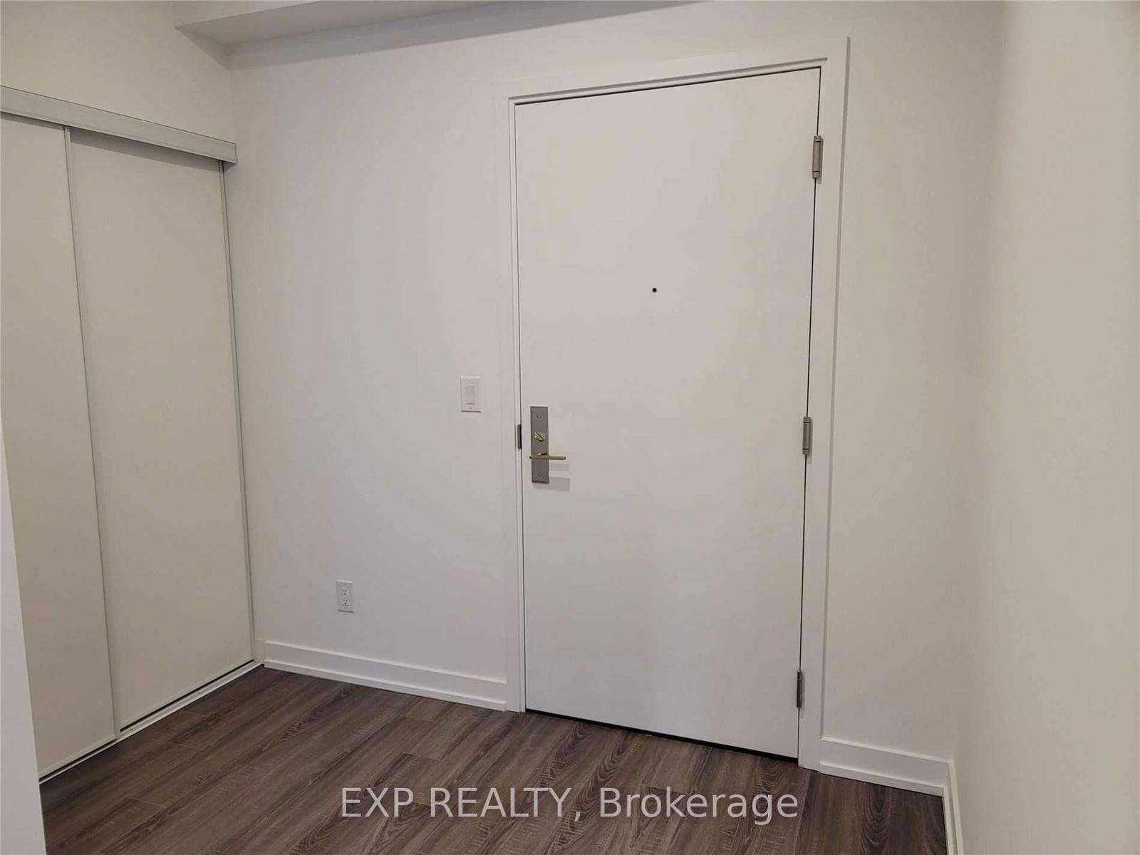 20 Edward St, unit 607 for rent