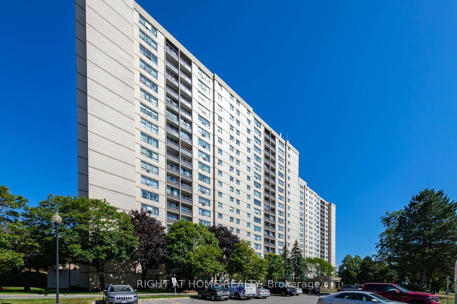 5 Parkway Forest Dr, unit 801 for sale