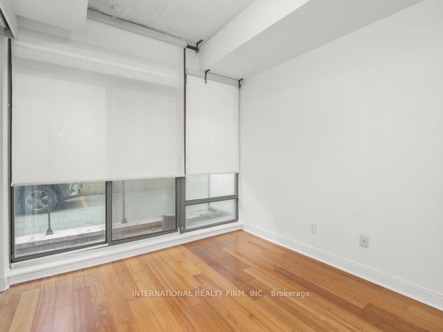 21 Scollard St, unit 101 for rent