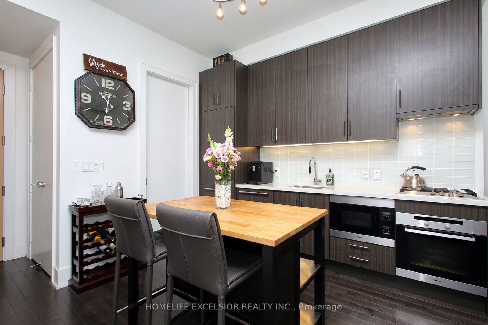 39 Queens Quay E, unit 631 for rent