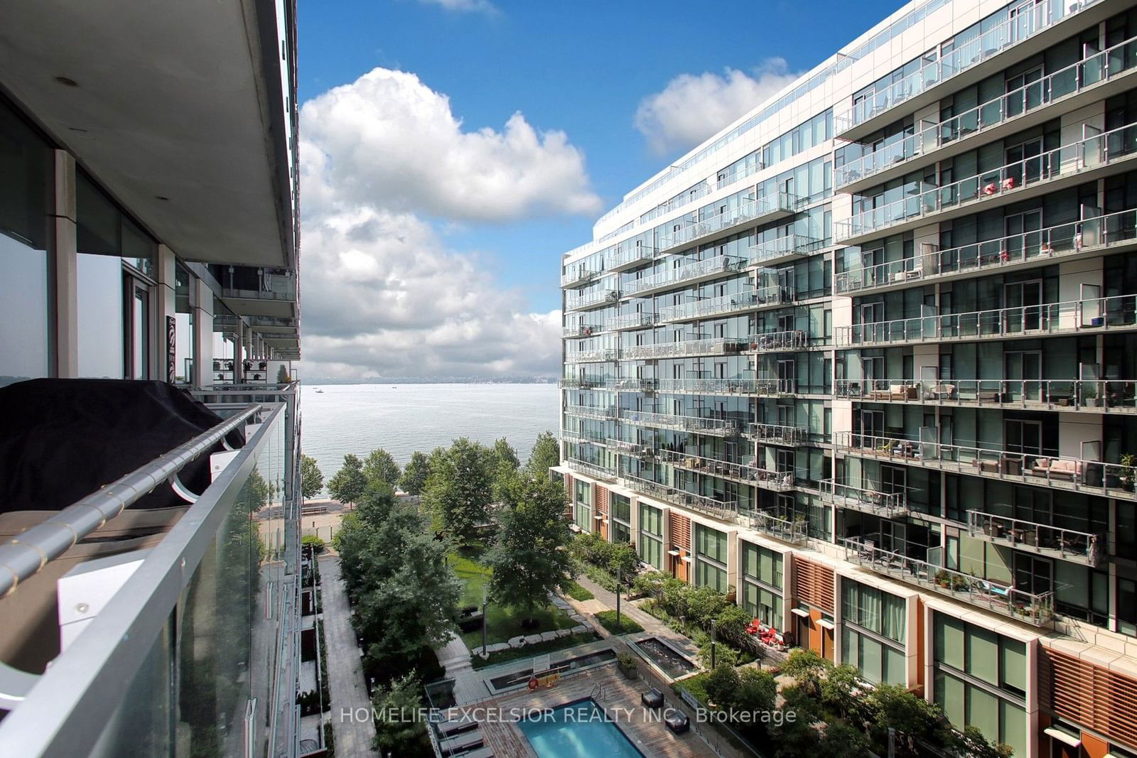 39 Queens Quay E, unit 631 for rent