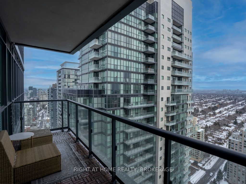 5162 Yonge St, unit LPH605 for rent