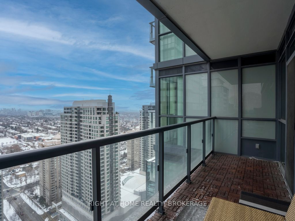 5162 Yonge St, unit LPH605 for rent