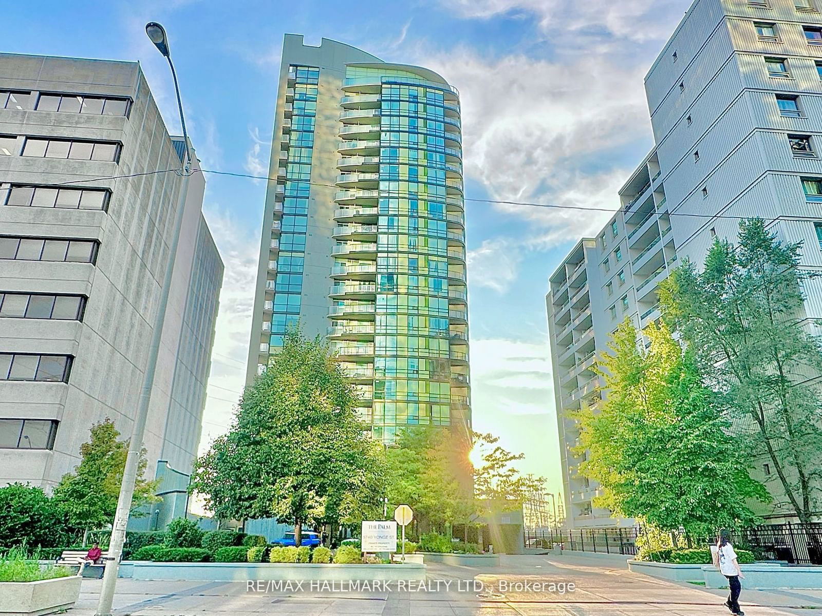 5740 Yonge St, unit 207 for sale