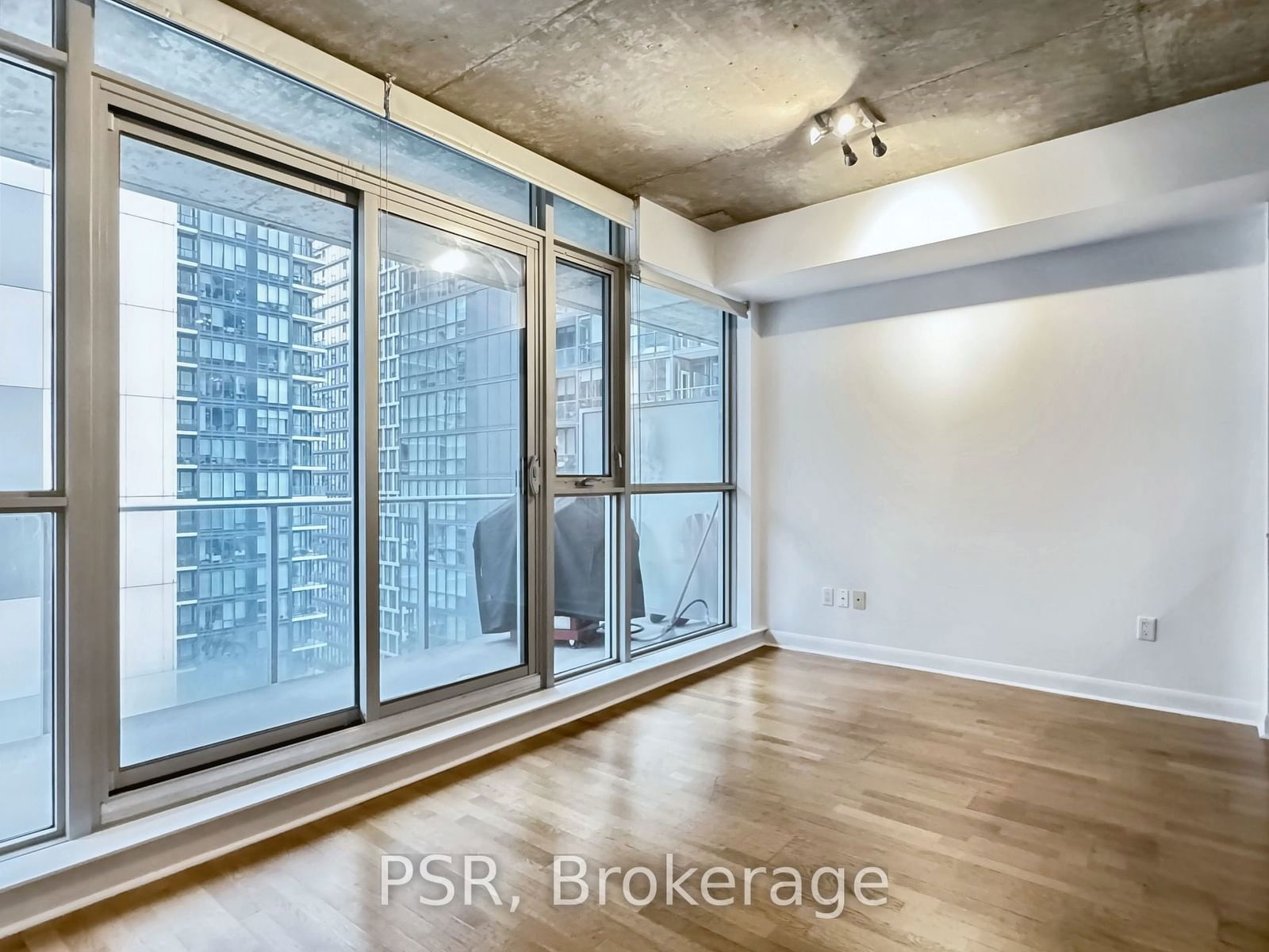 375 King St W, unit 2805 for rent