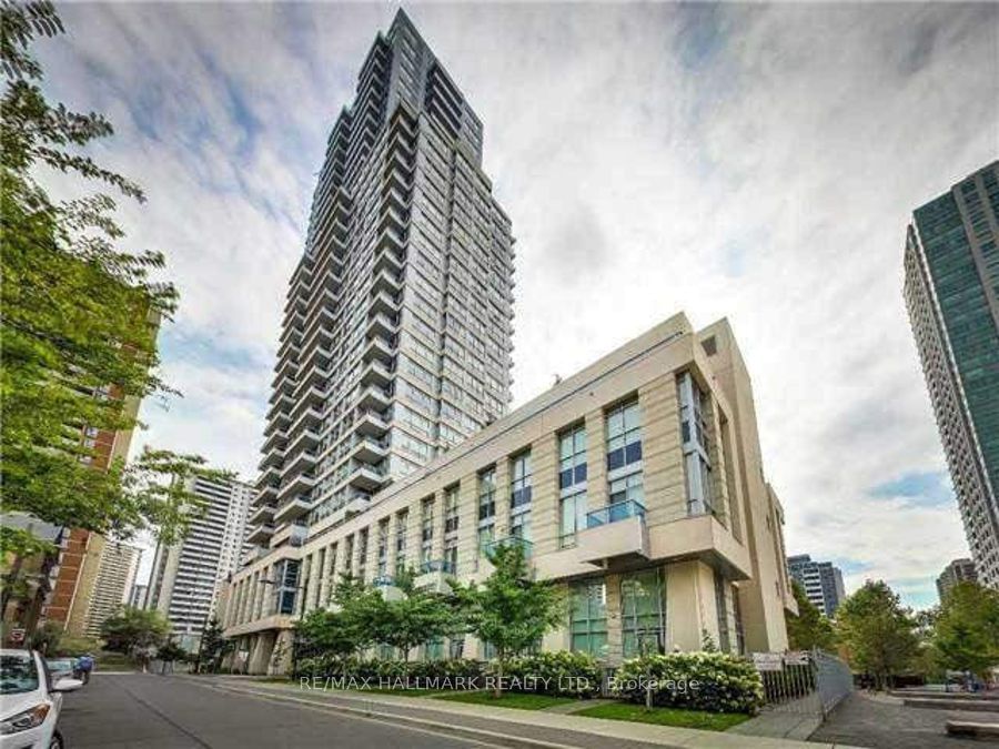 500 Sherbourne St, unit 3004 for rent