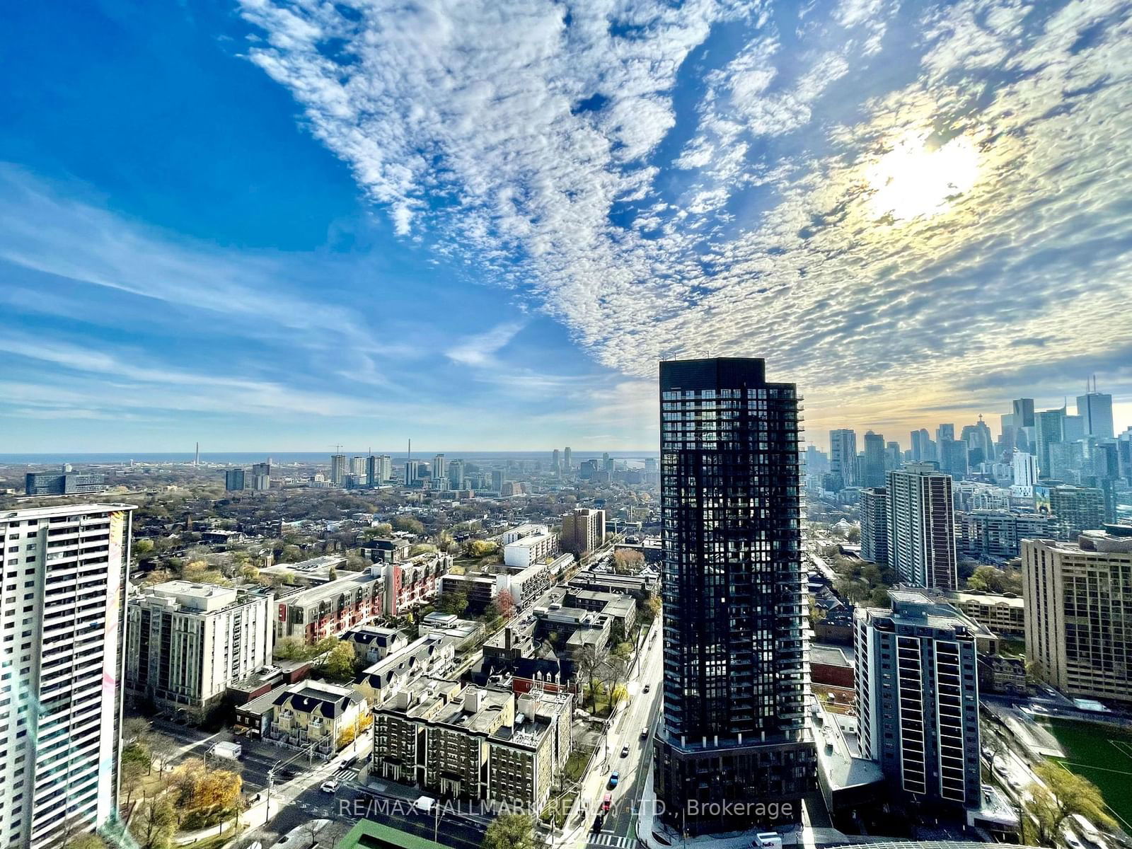 500 Sherbourne St, unit 3004 for rent