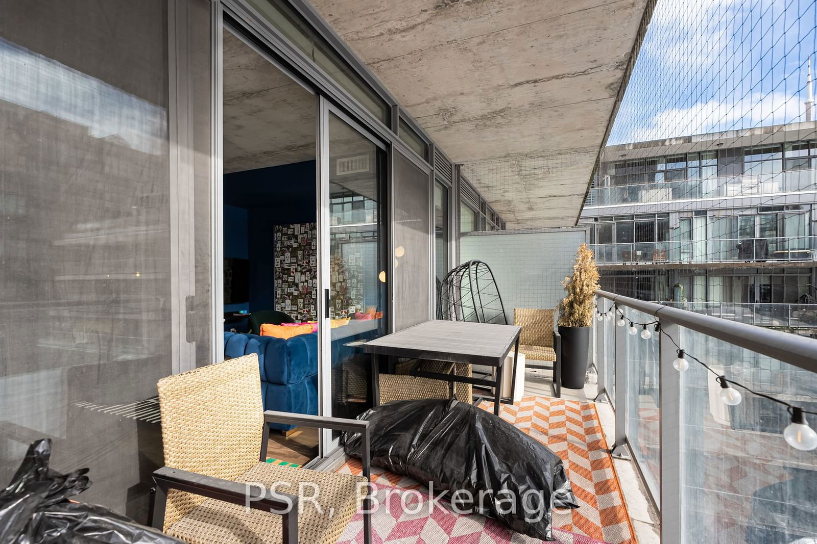 95 Bathurst St, unit 816 for rent