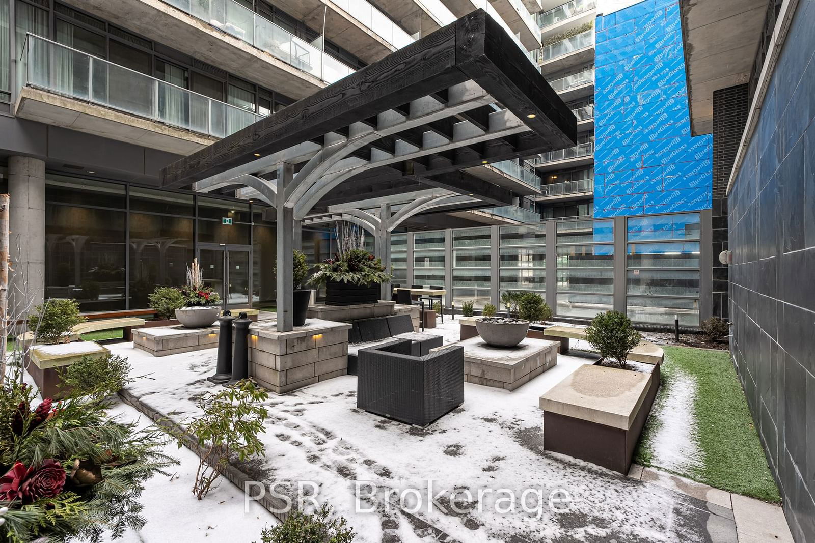 95 Bathurst St, unit 816 for rent