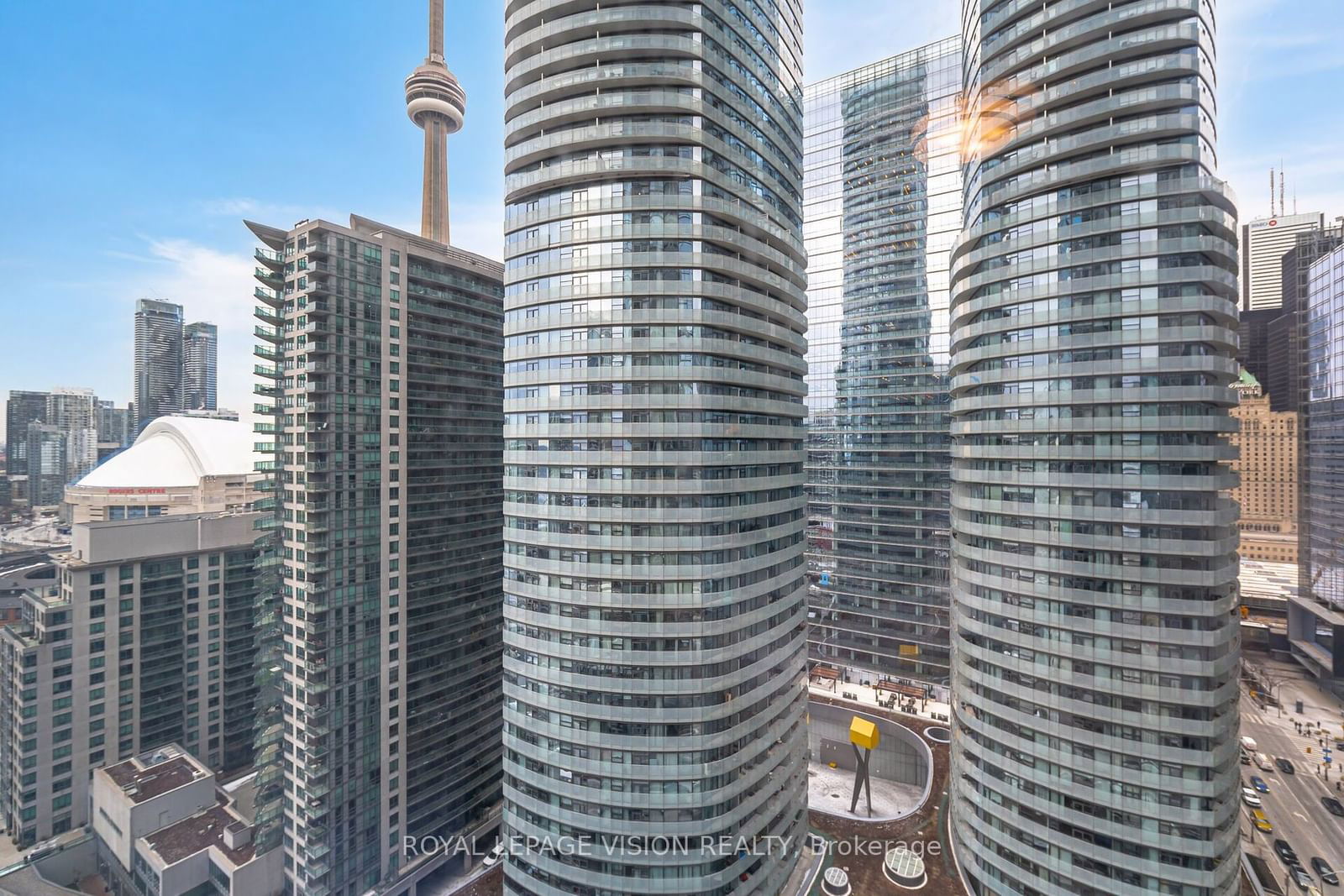 10 York St, unit 2401 for sale