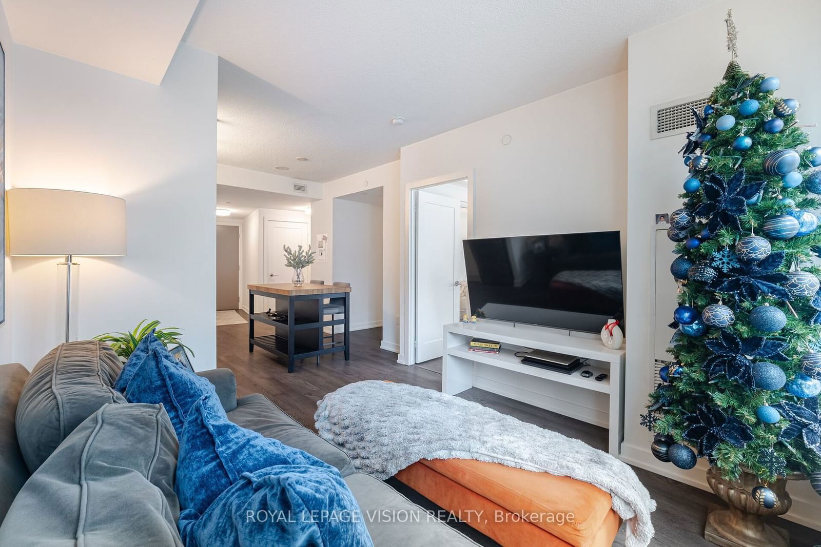 10 York St, unit 2401 for sale