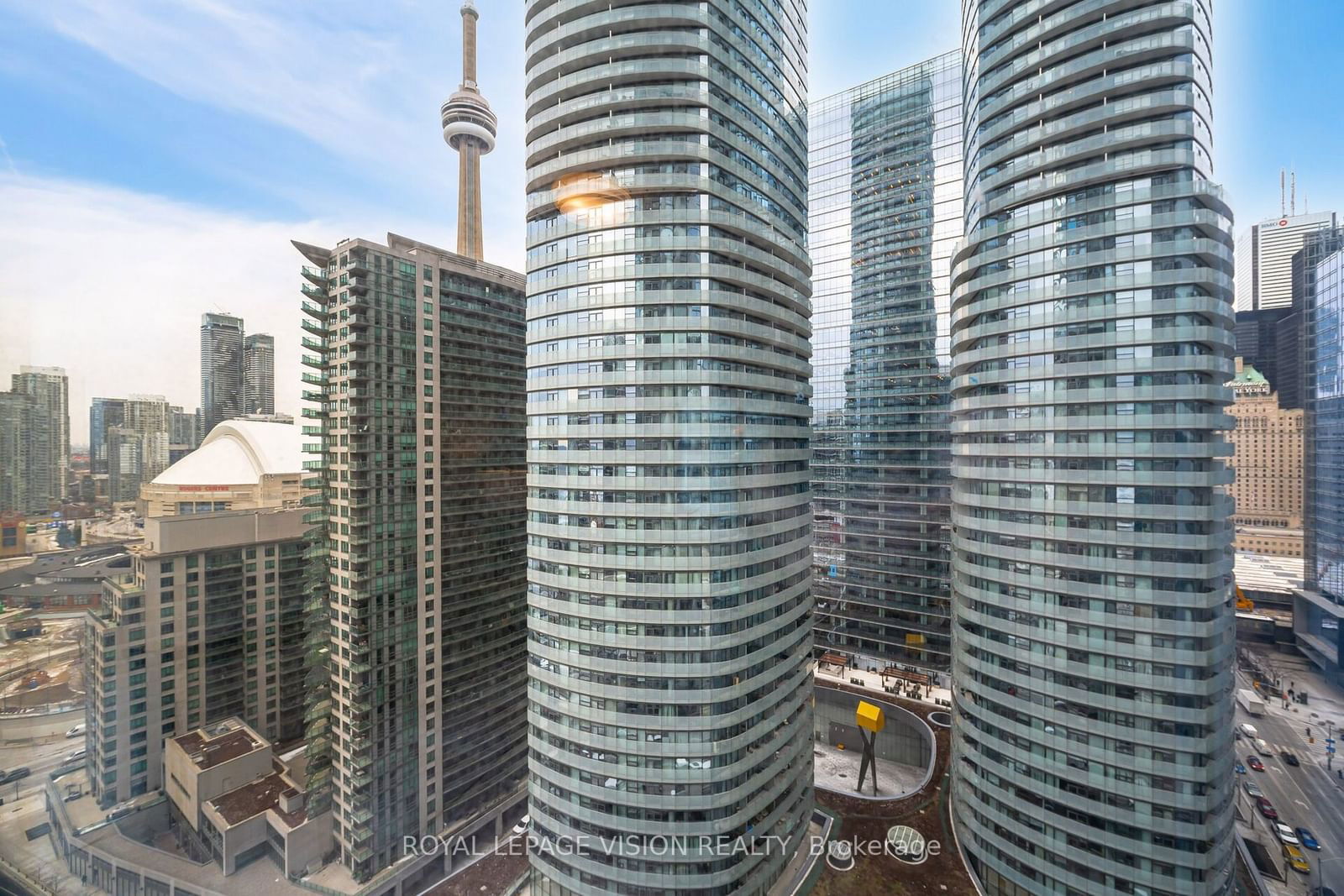 10 York St, unit 2401 for sale