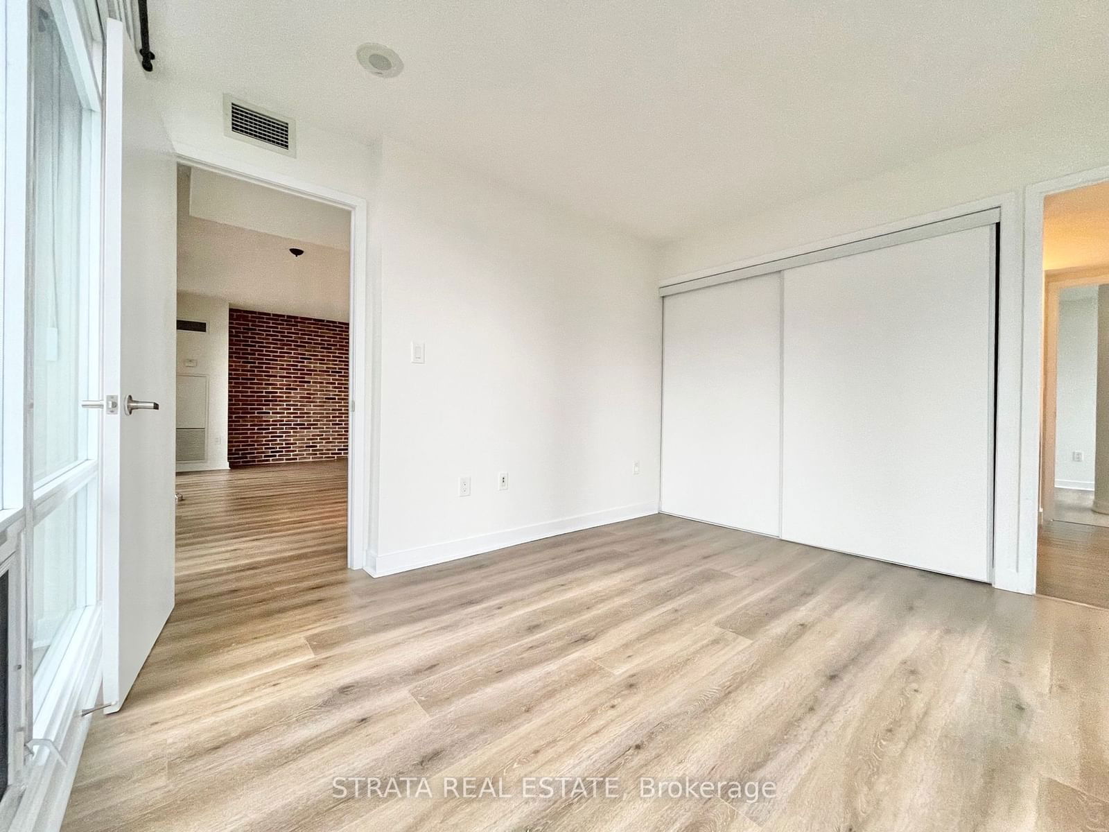 4K Spadina Ave, unit 920 for rent