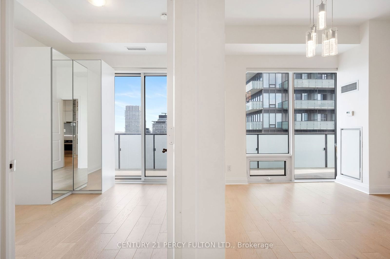 65 St Mary St, unit 4309 for sale