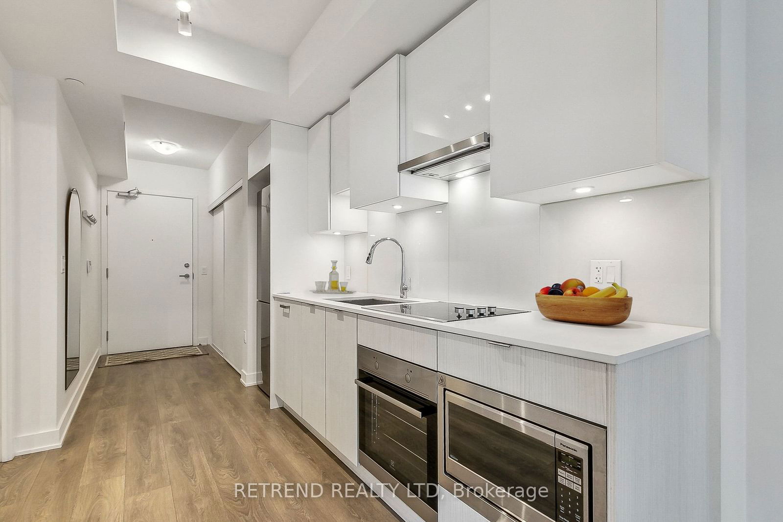 195 Redpath Ave, unit 1402 for rent