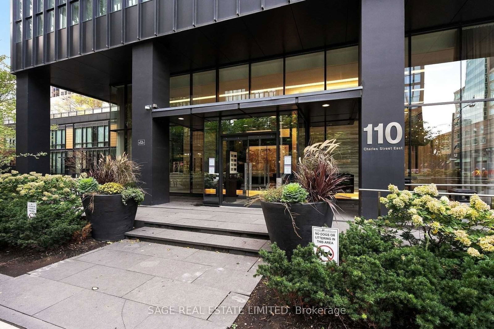 110 Charles St E, unit 510 for rent