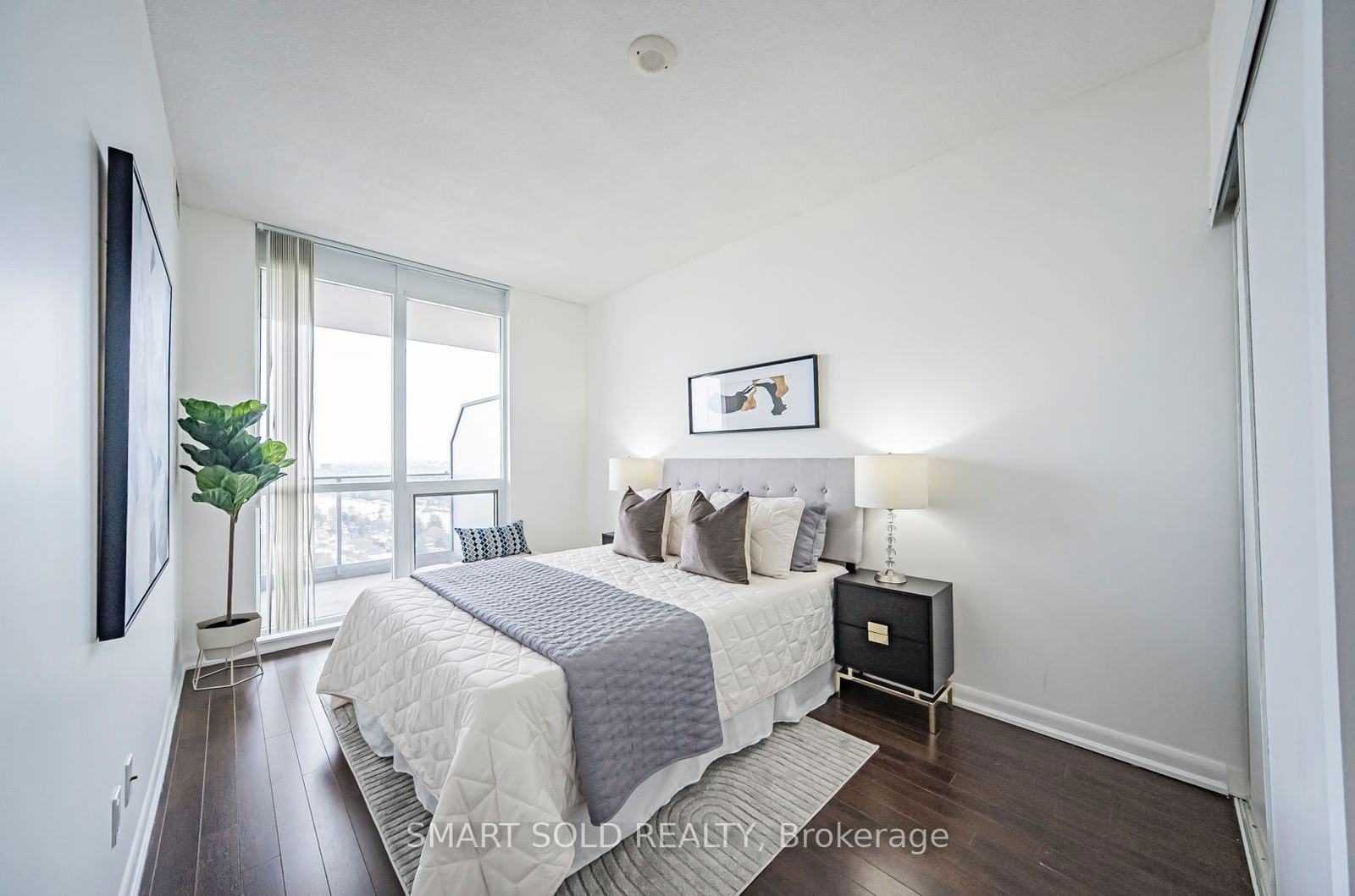 5791 Yonge St, unit 2608 for sale