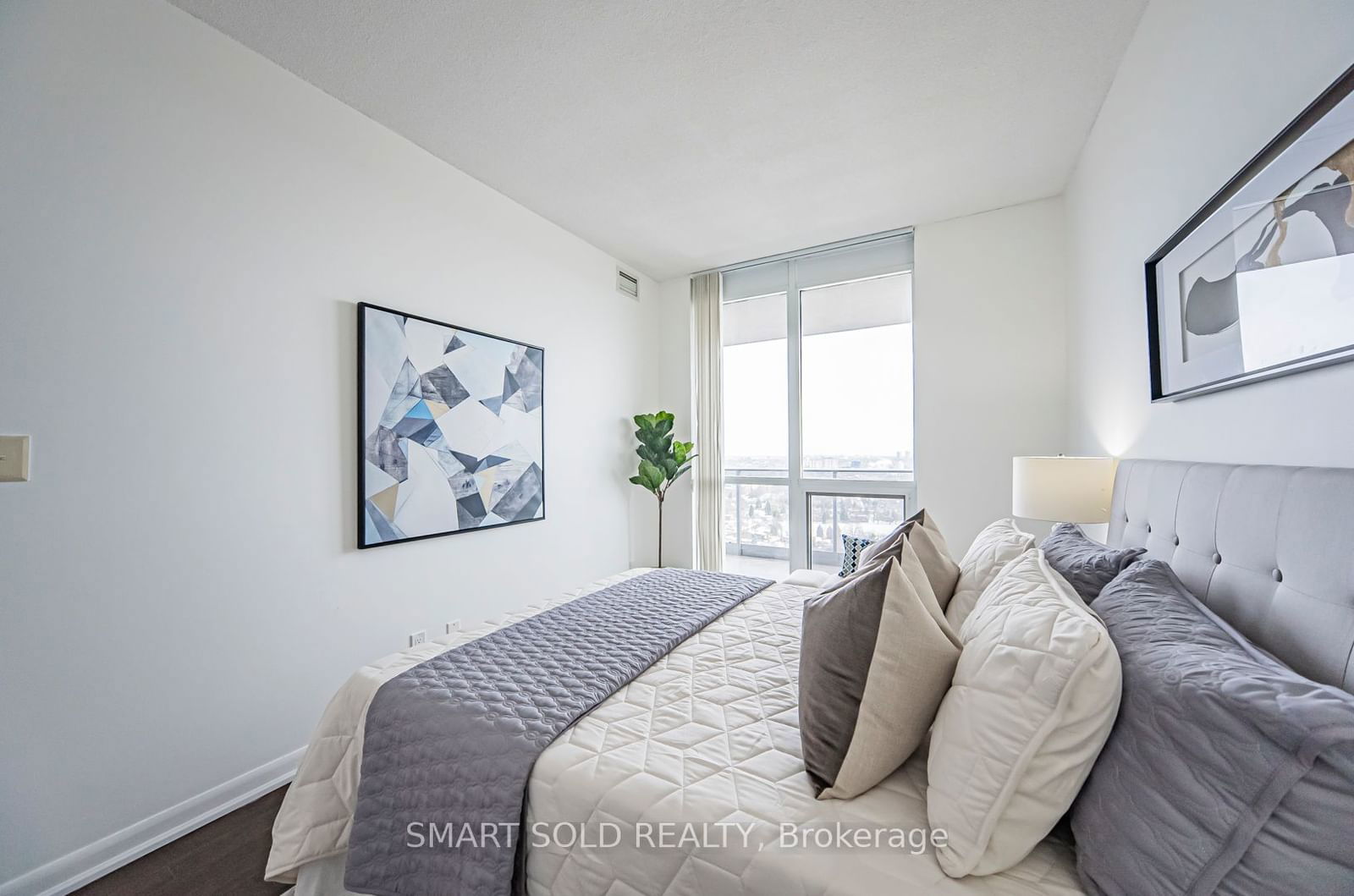 5791 Yonge St, unit 2608 for sale