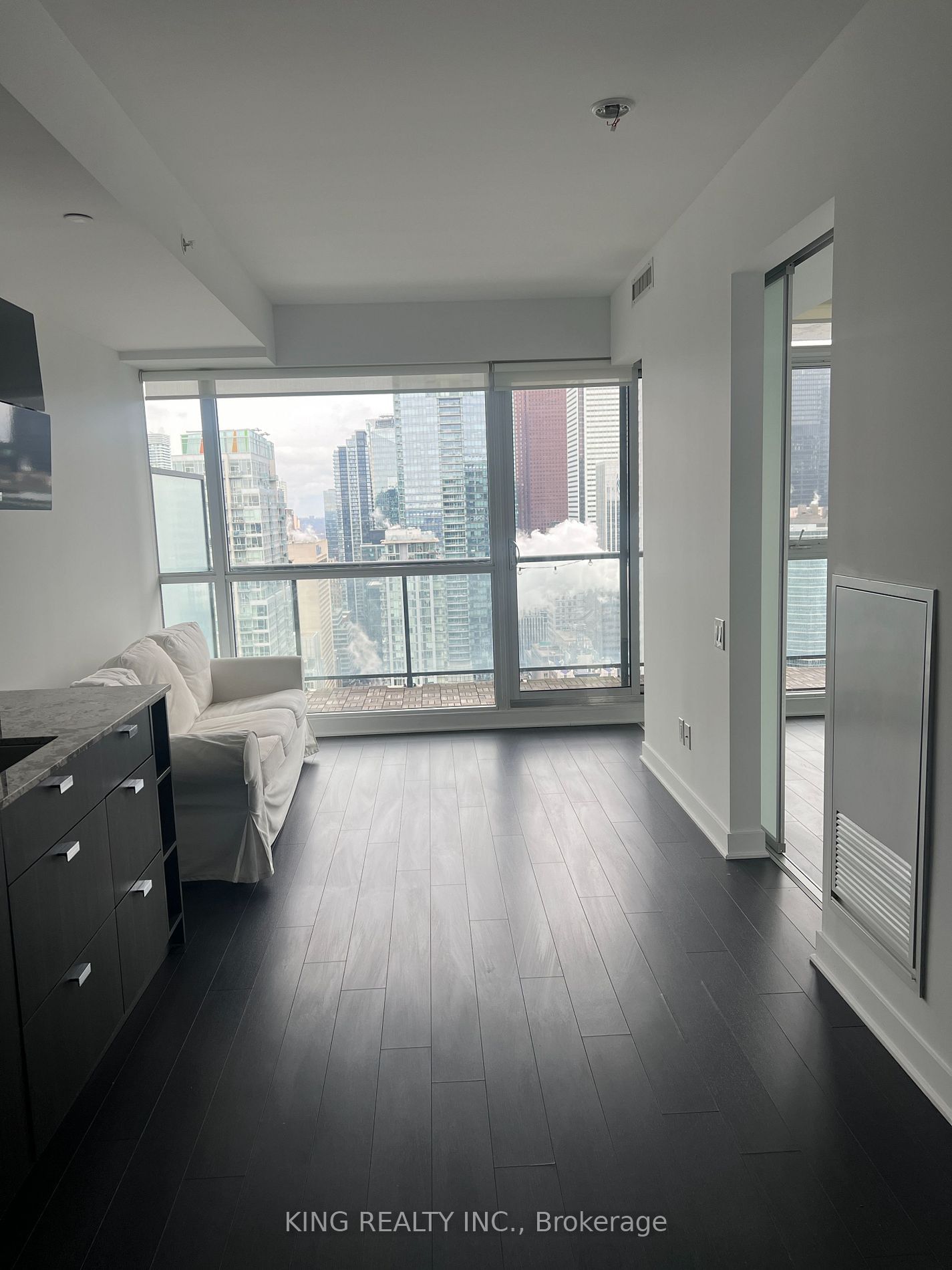 290 Adelaide St W, unit 3806 for rent