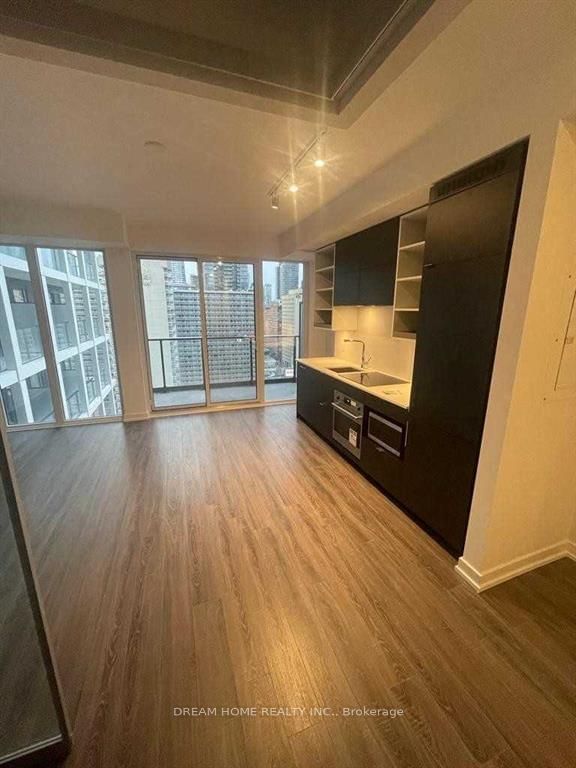 20 Edward St, unit 1721 for rent