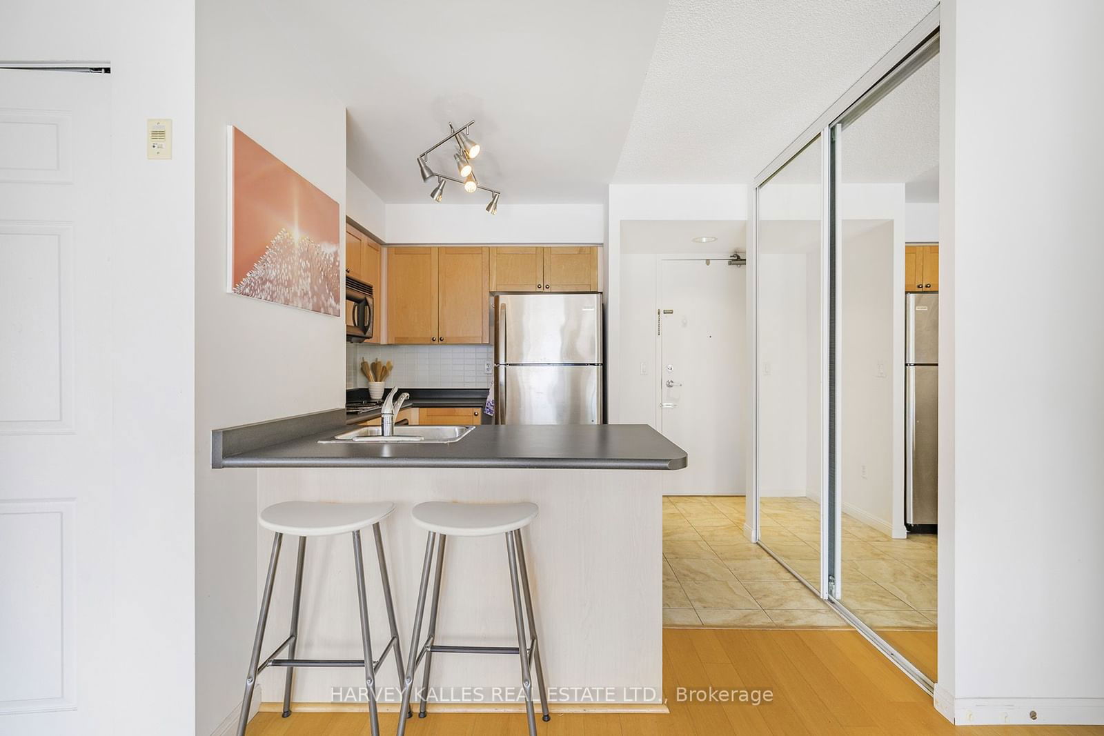 311 Richmond St E, unit 1009 for sale