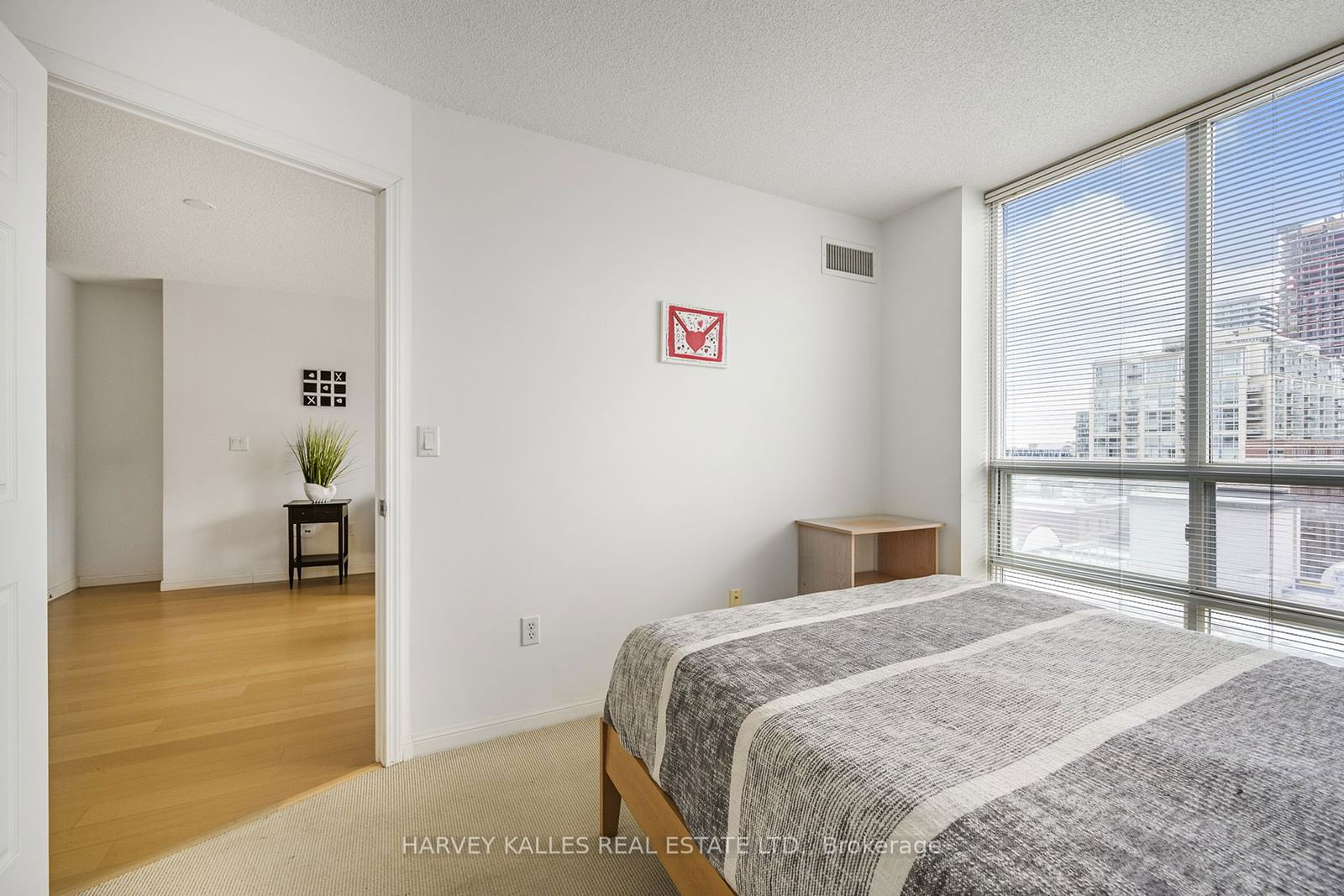 311 Richmond St E, unit 1009 for sale