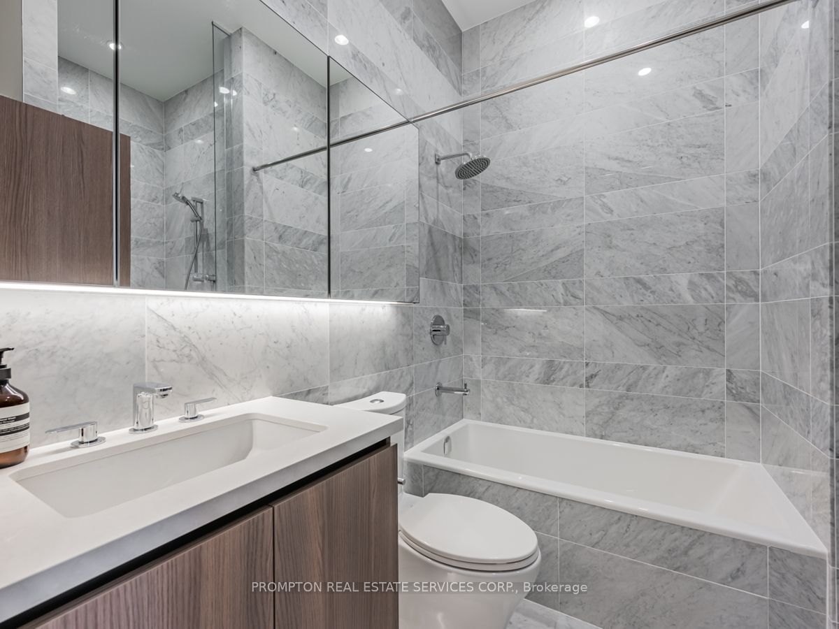 17 Bathurst St, unit PH03 for sale