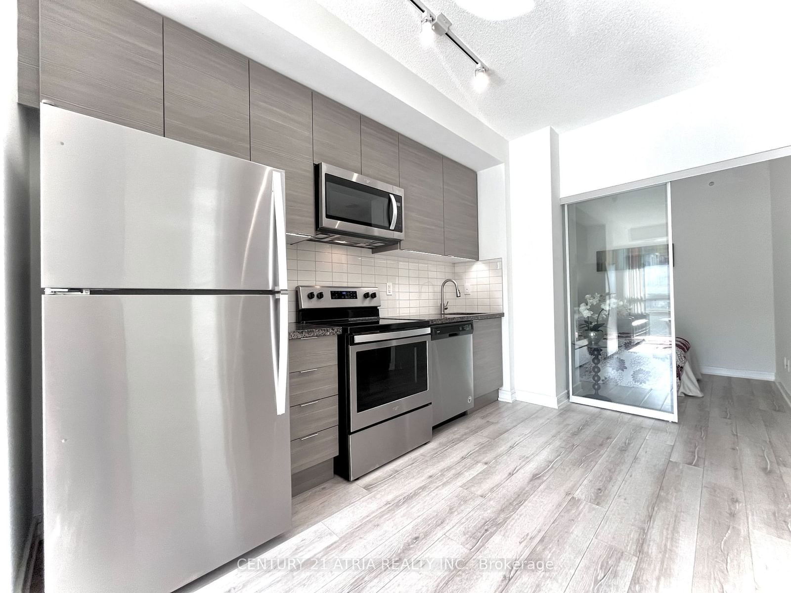 621 Sheppard Ave E, unit 228 for rent