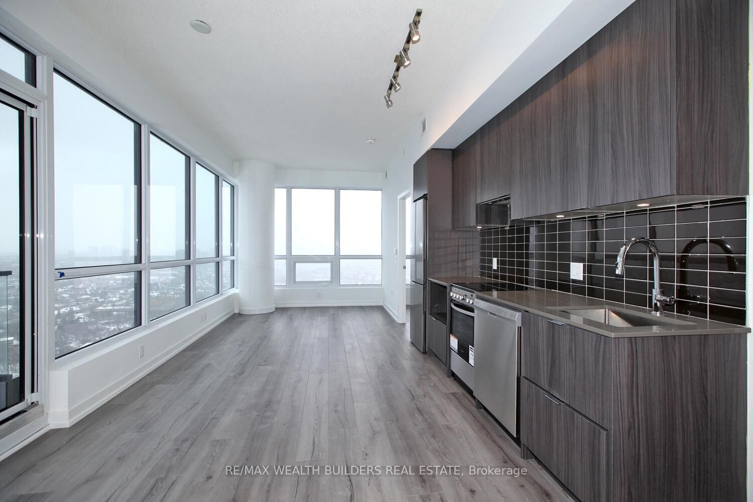 395 Bloor St E, unit 3504 for rent