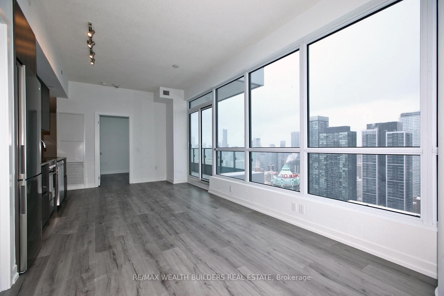 395 Bloor St E, unit 3504 for rent