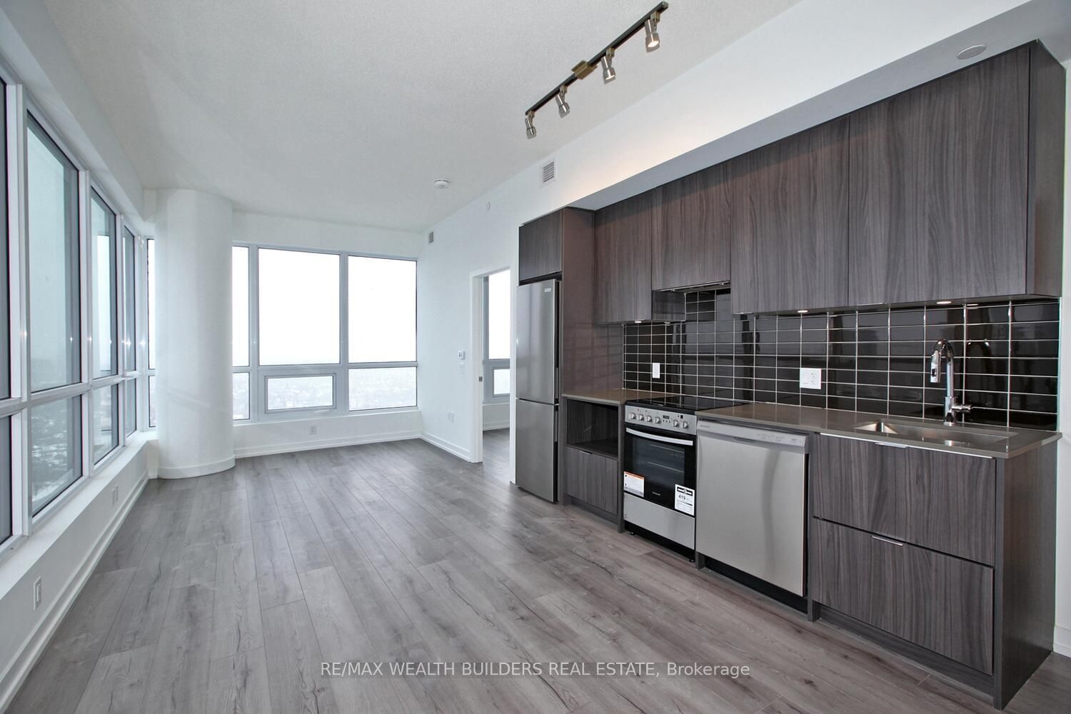 395 Bloor St E, unit 3504 for rent