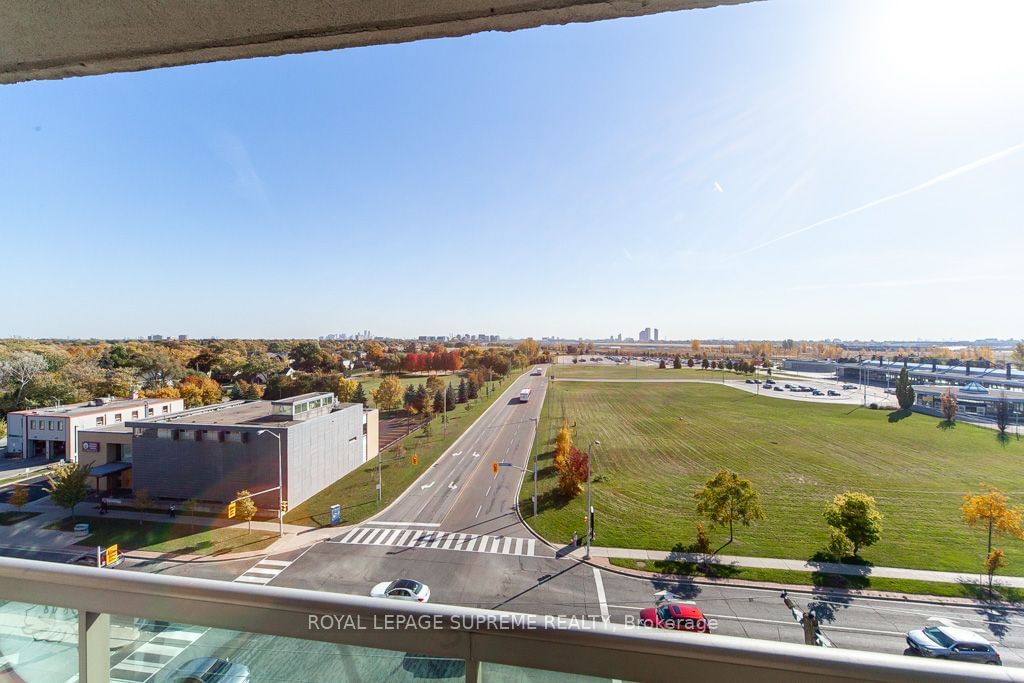 1030 Sheppard Ave W, unit 710 for sale