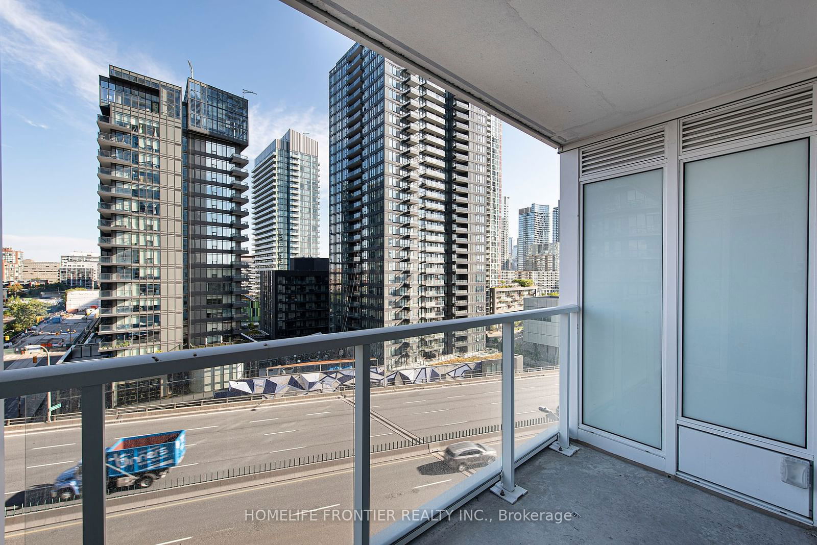 19 Bathurst St, unit 1103 for rent