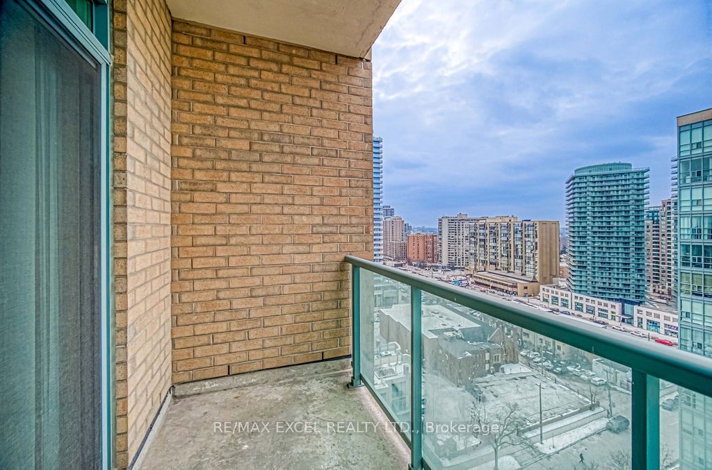 28 Olive Ave, unit Ph07 for sale