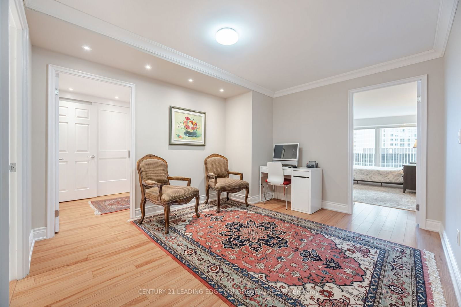 33 University Ave, unit 2106 for sale