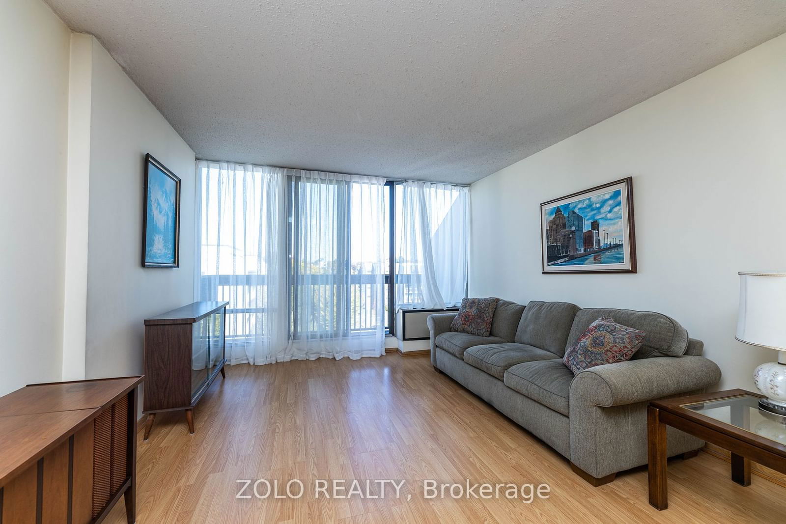 20 Fashion Roseway, unit 516 for sale