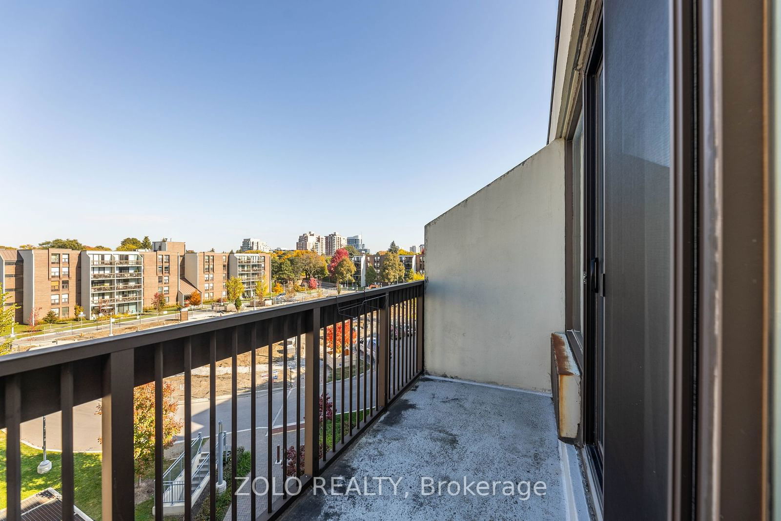 20 Fashion Roseway, unit 516 for sale