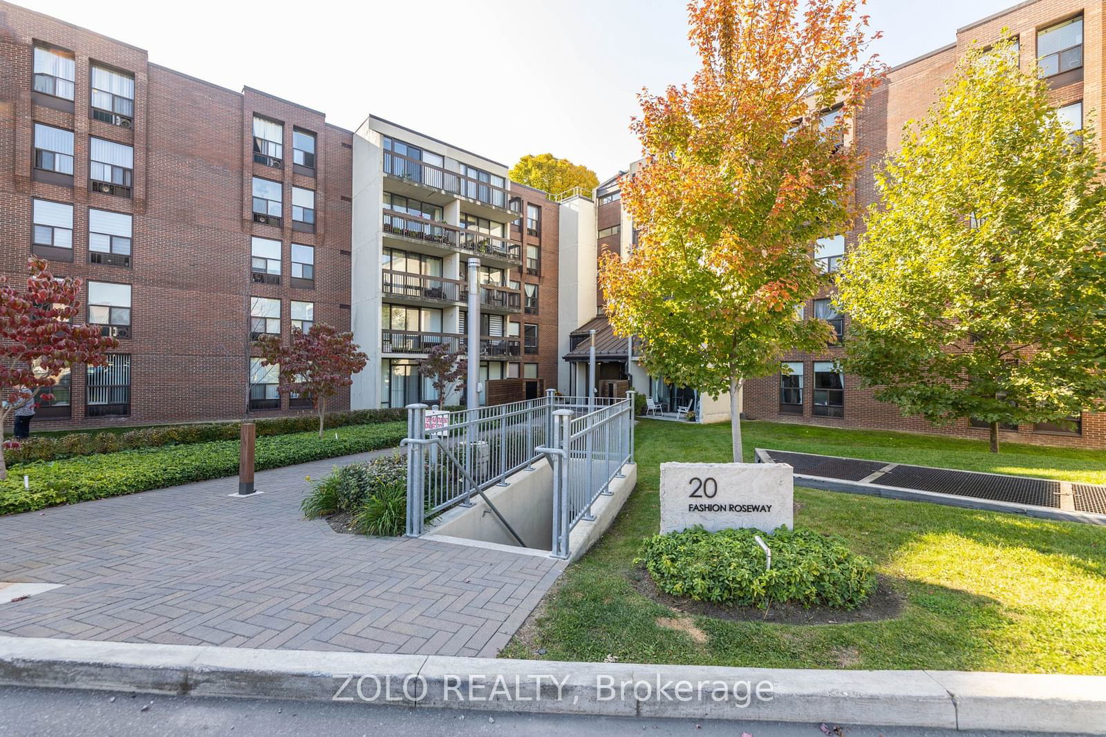 20 Fashion Roseway, unit 516 for sale