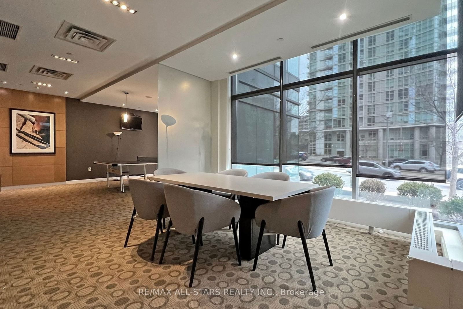 15 Fort York Blvd, unit 4211 for sale