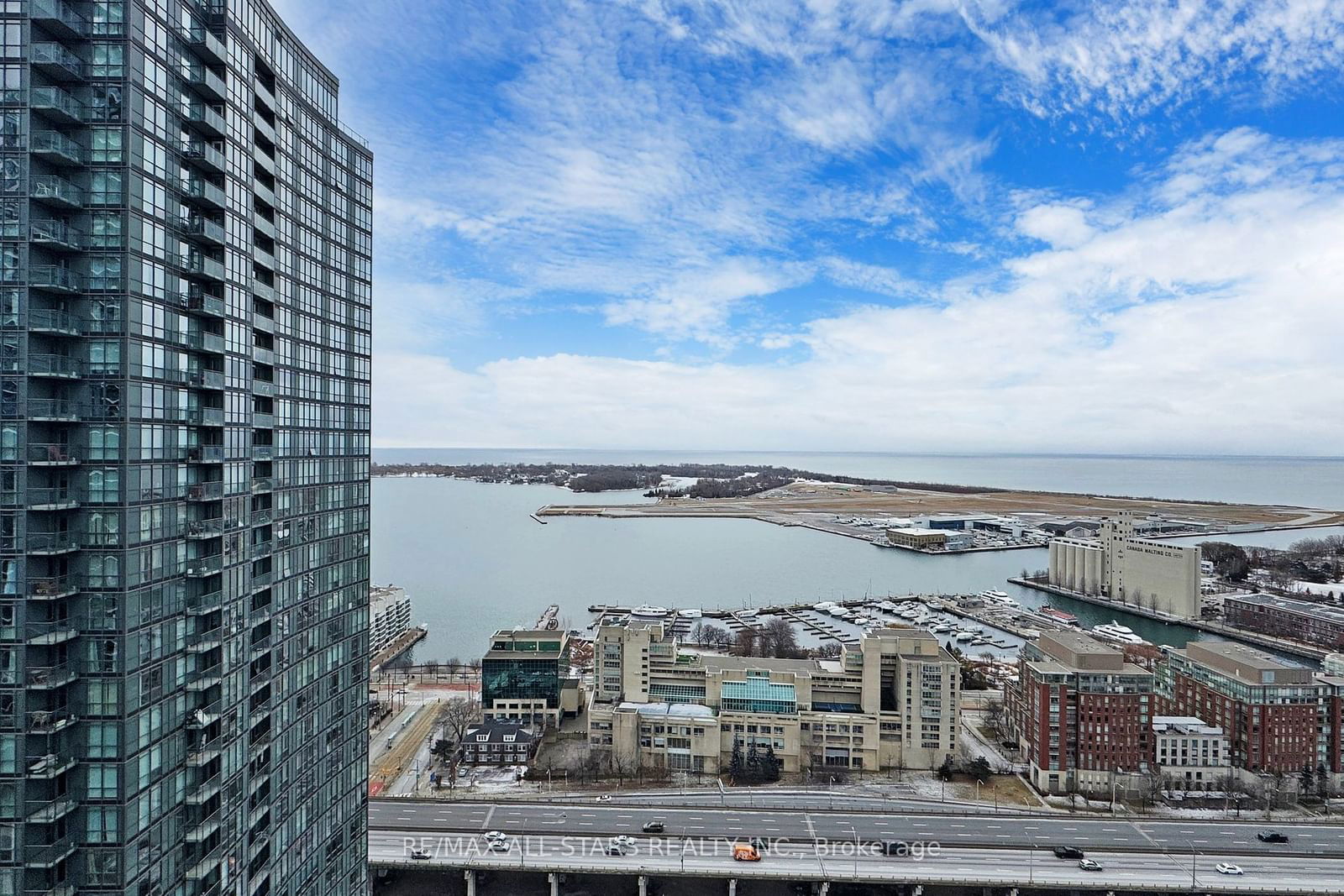 15 Fort York Blvd, unit 4211 for sale