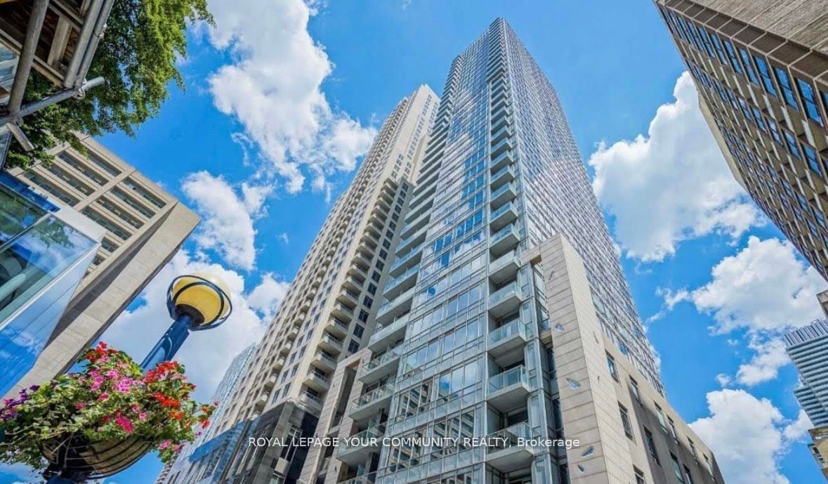 21 Balmuto St W, unit 1902 for rent