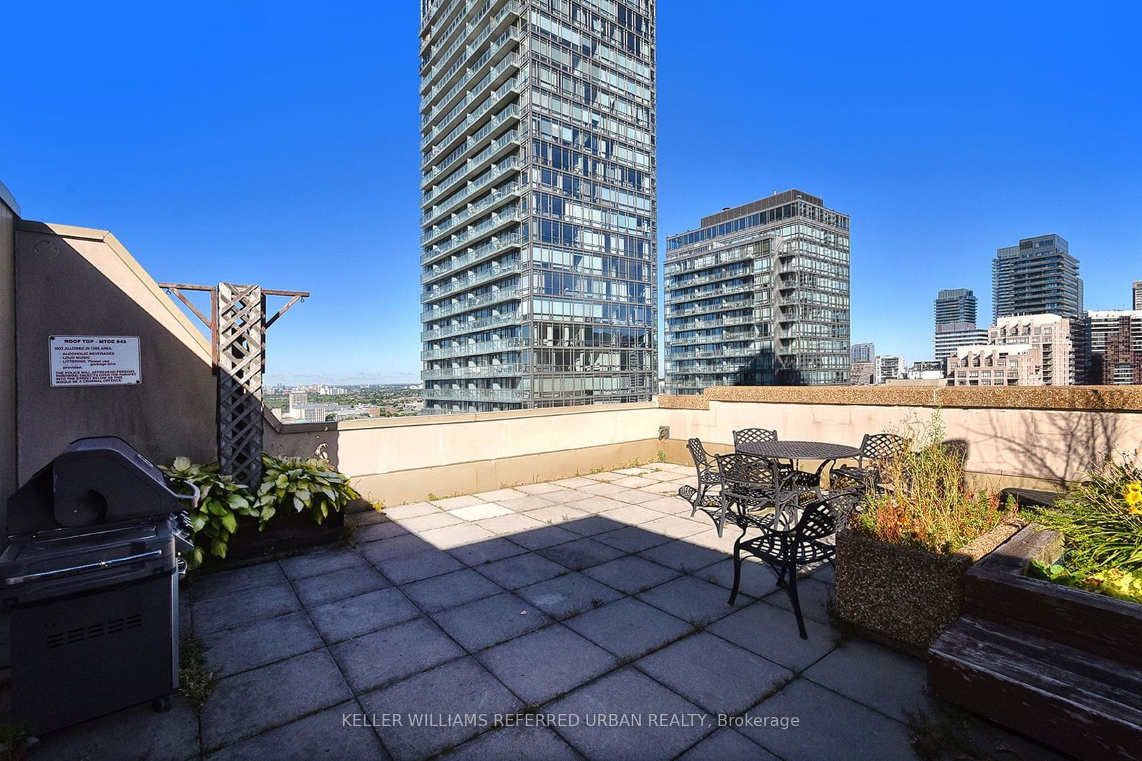 25 Grenville St, unit 1203 for rent