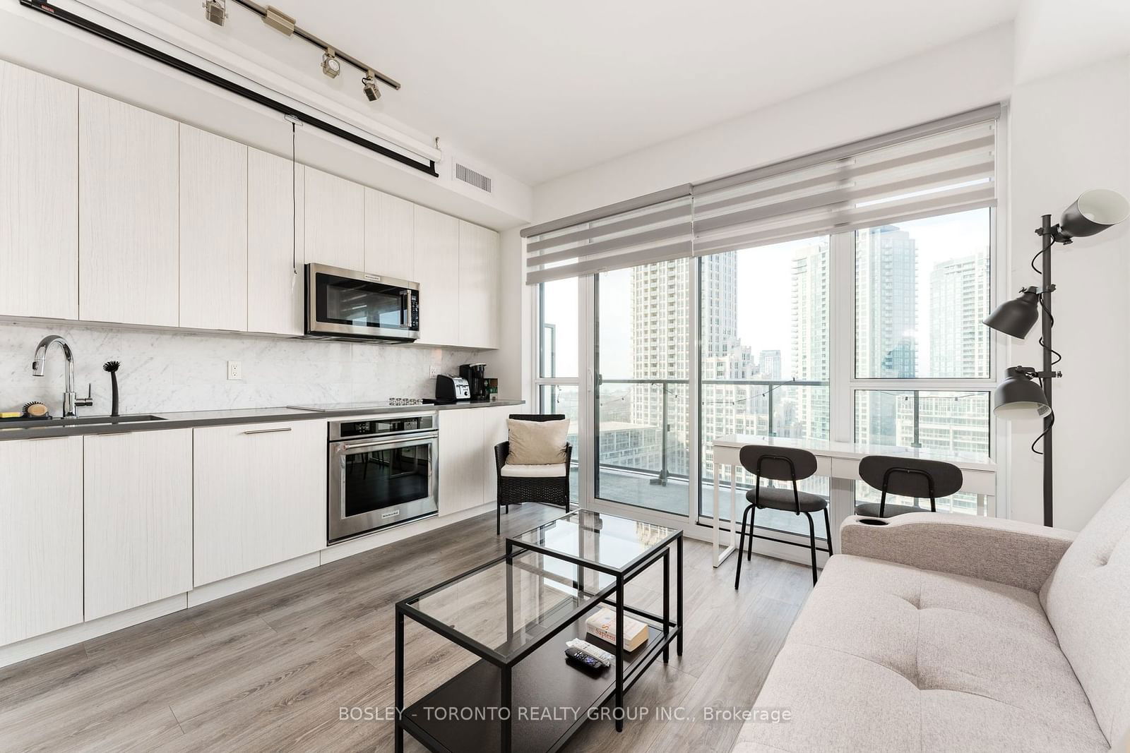 38 Iannuzzi St, unit 2002 for rent