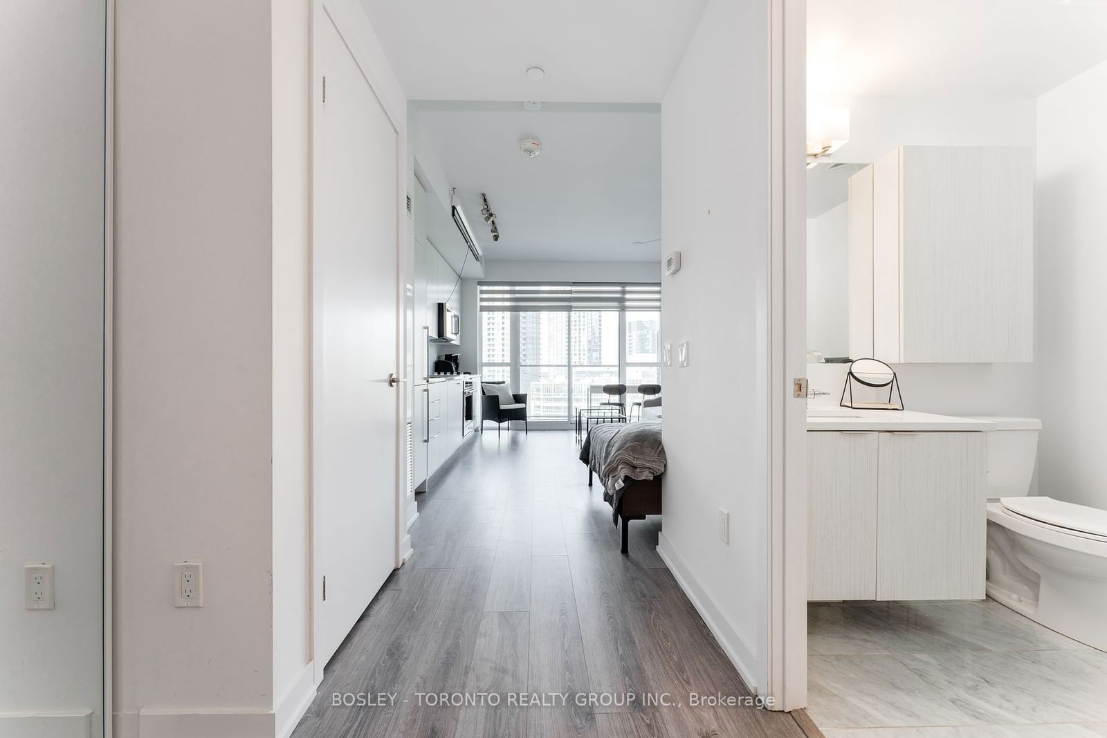 38 Iannuzzi St, unit 2002 for rent